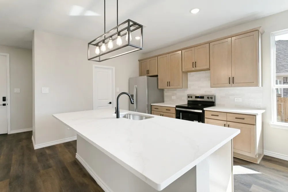 1424 Dry Creek Drive Cleburne, TX 76033