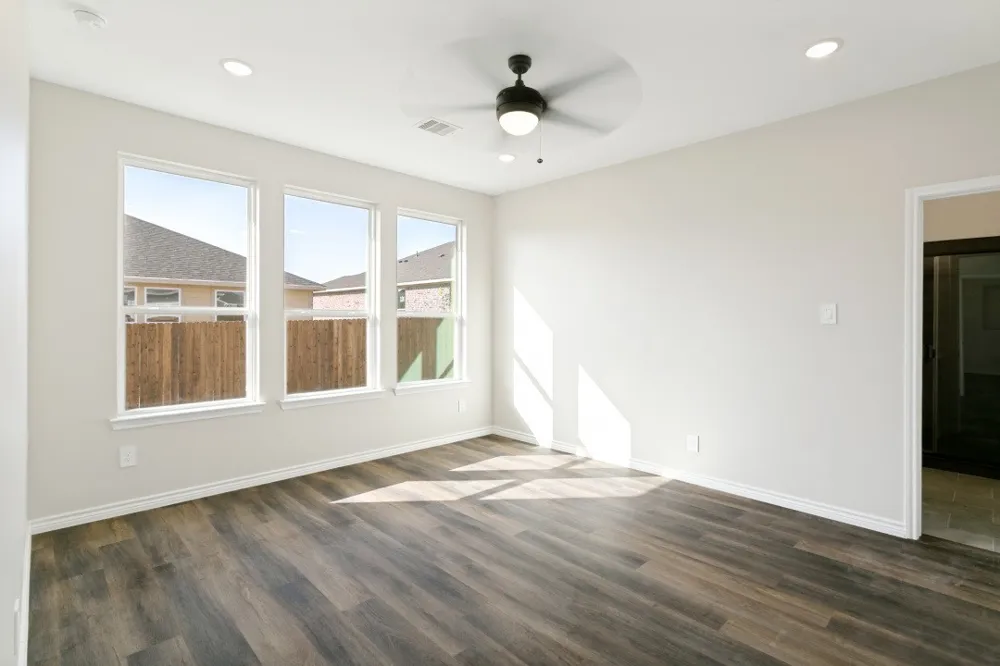 1424 Dry Creek Drive Cleburne, TX 76033