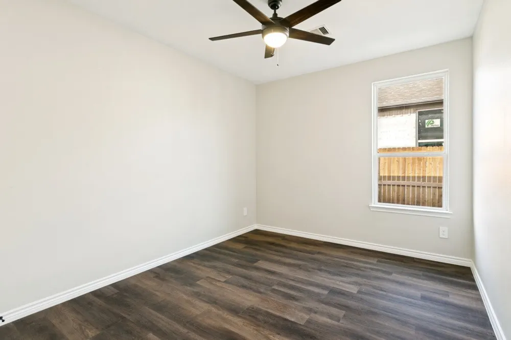 1424 Dry Creek Drive Cleburne, TX 76033