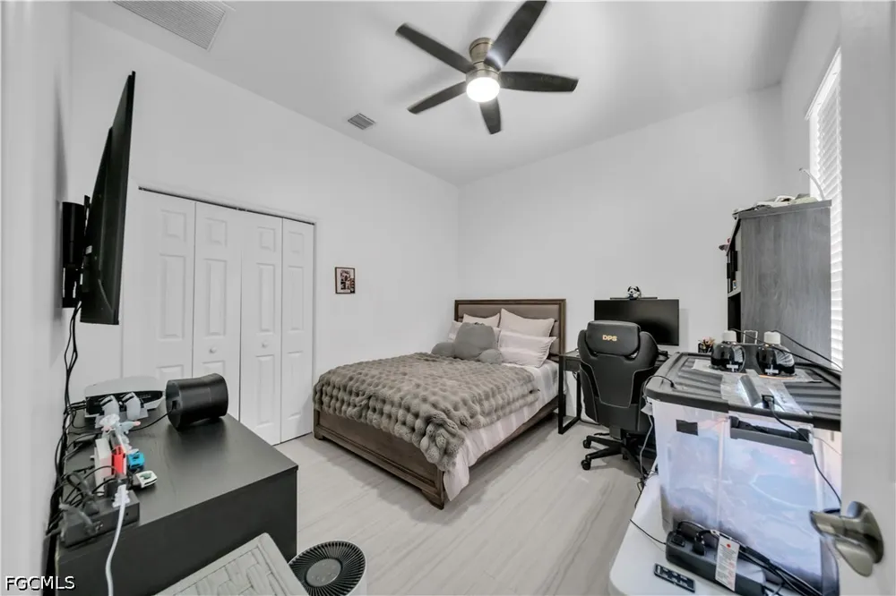 Lakeland Circle Fort Myers, FL 33913