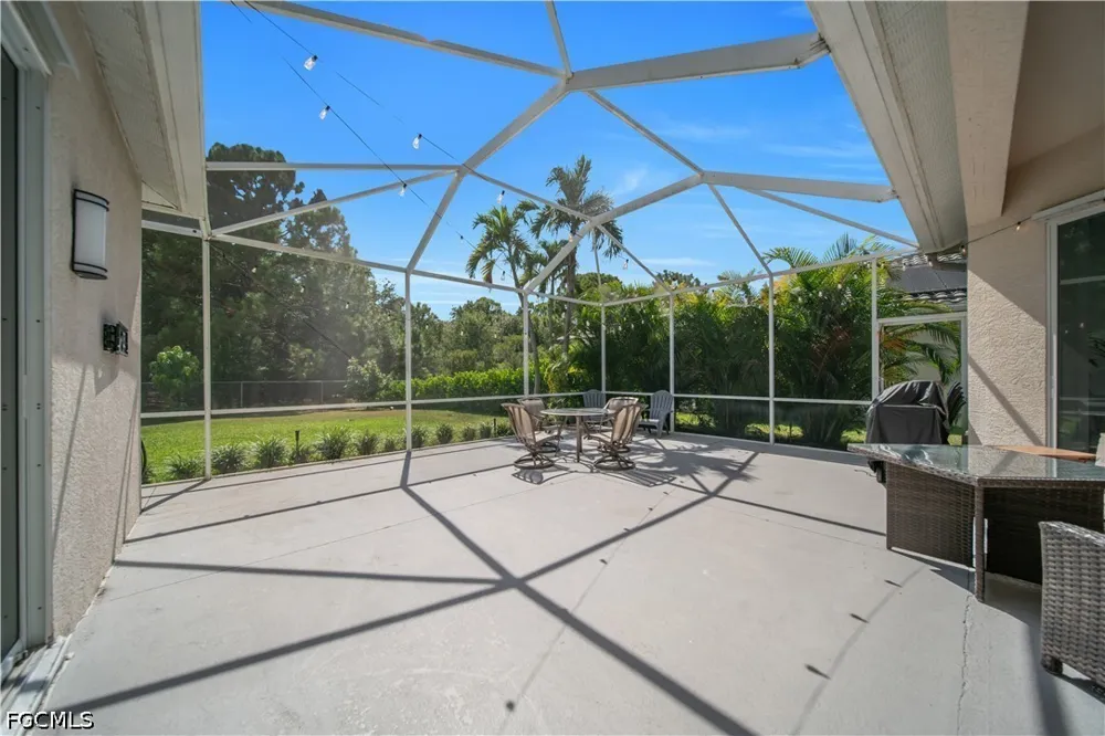 Lakeland Circle Fort Myers, FL 33913