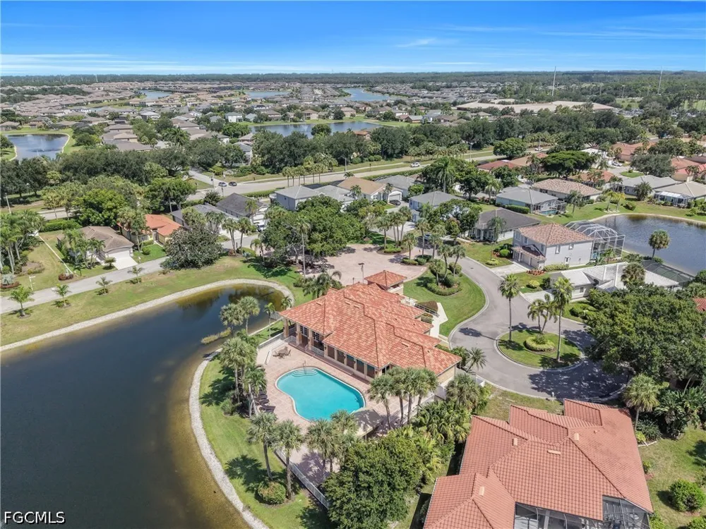 Lakeland Circle Fort Myers, FL 33913