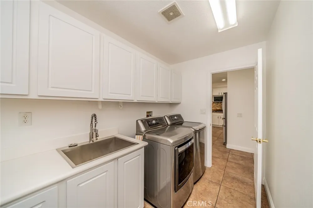 8274 Fern Grove Circle Riverside, CA 92508