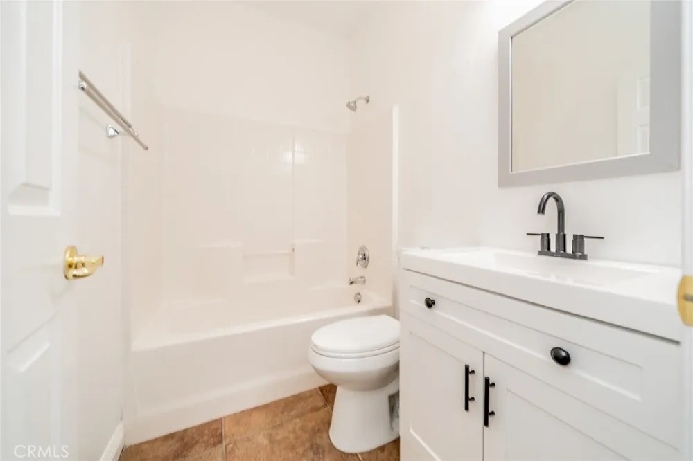 8274 Fern Grove Circle Riverside, CA 92508