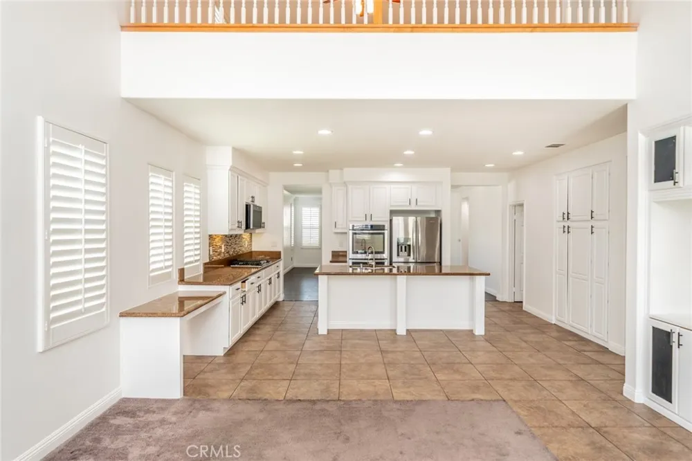 8274 Fern Grove Circle Riverside, CA 92508