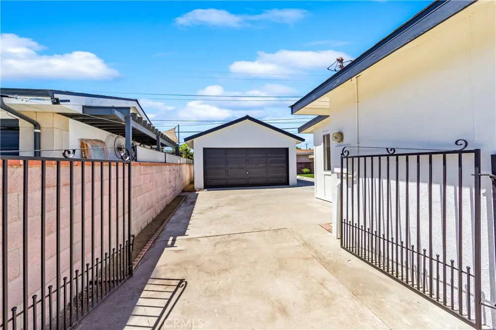 6275 San Ricardo Way Buena Park, CA 90620