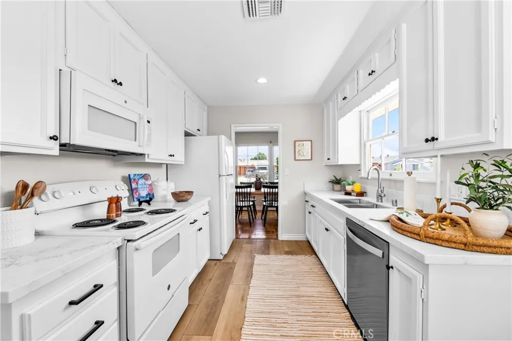 6275 San Ricardo Way Buena Park, CA 90620