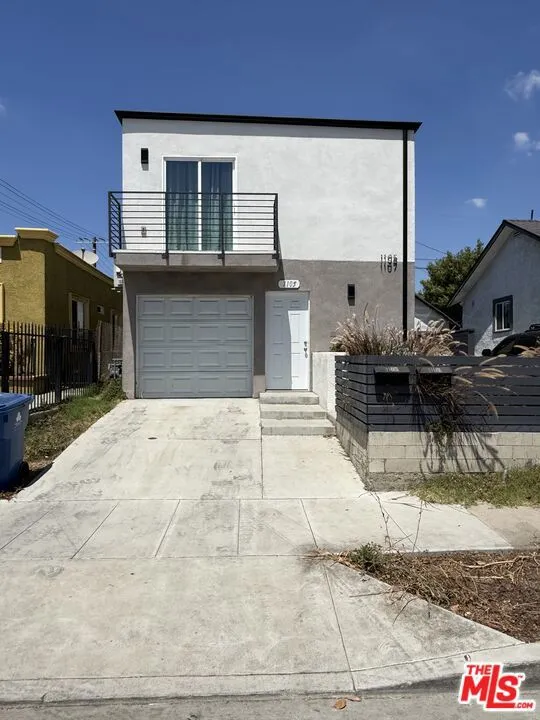 1105 E 103rd Place Los Angeles, CA 90002