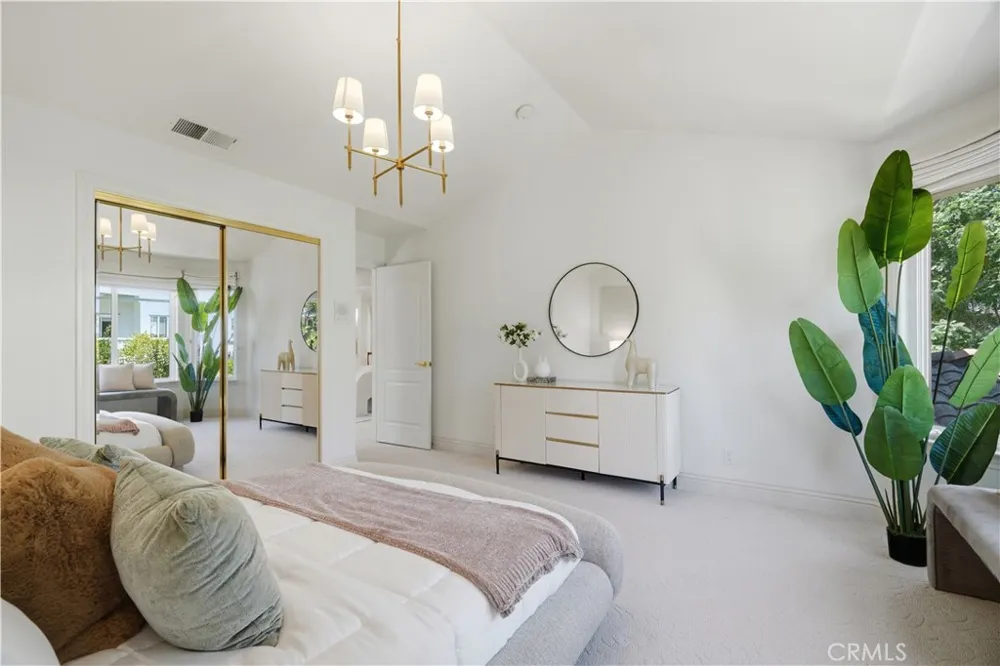 10935 Miramonte Cupertino, CA 95014