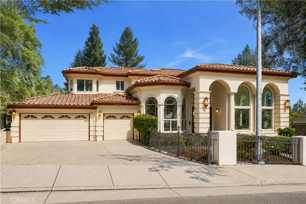 10935 Miramonte Cupertino, CA 95014
