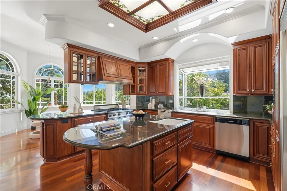 10935 Miramonte Cupertino, CA 95014
