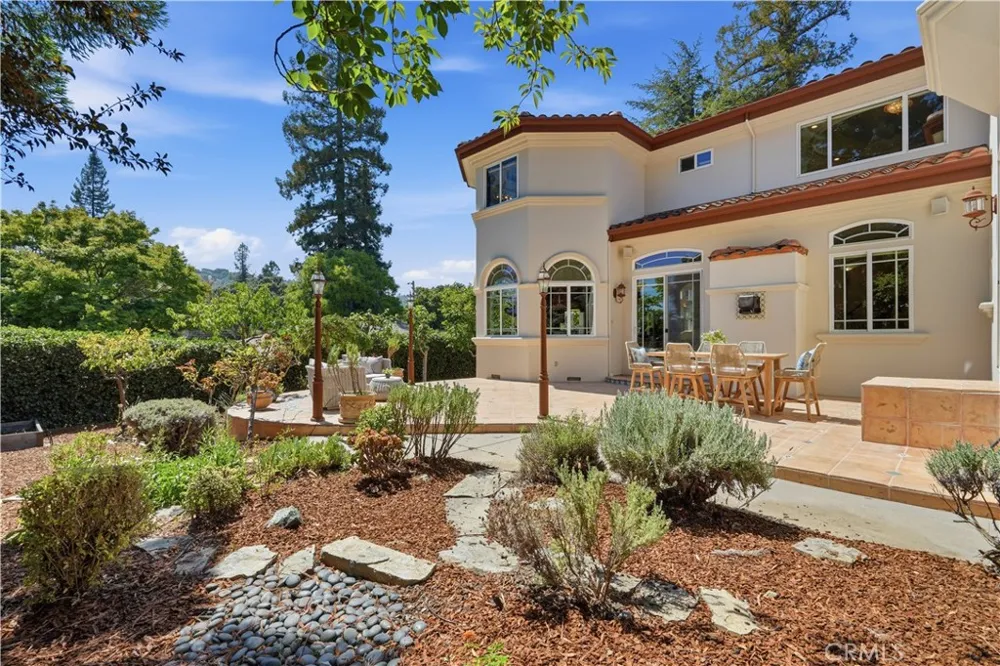 10935 Miramonte Cupertino, CA 95014
