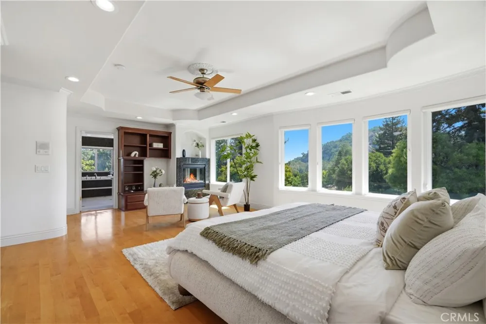 10935 Miramonte Cupertino, CA 95014