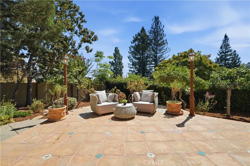 10935 Miramonte Cupertino, CA 95014