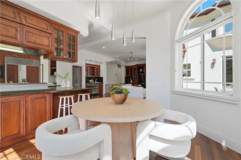 10935 Miramonte Cupertino, CA 95014