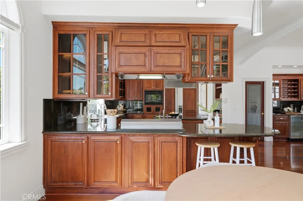 10935 Miramonte Cupertino, CA 95014