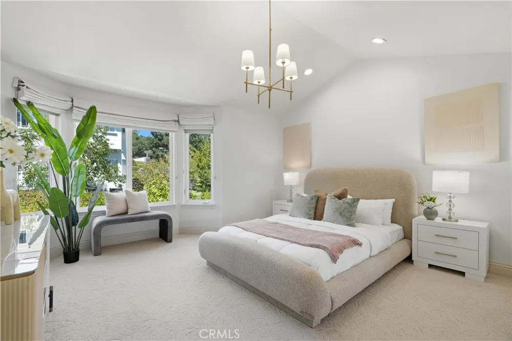 10935 Miramonte Cupertino, CA 95014