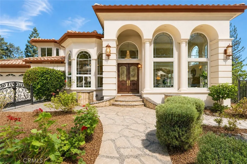 10935 Miramonte Cupertino, CA 95014