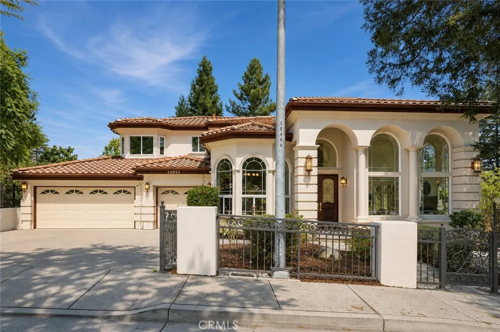 10935 Miramonte Cupertino, CA 95014