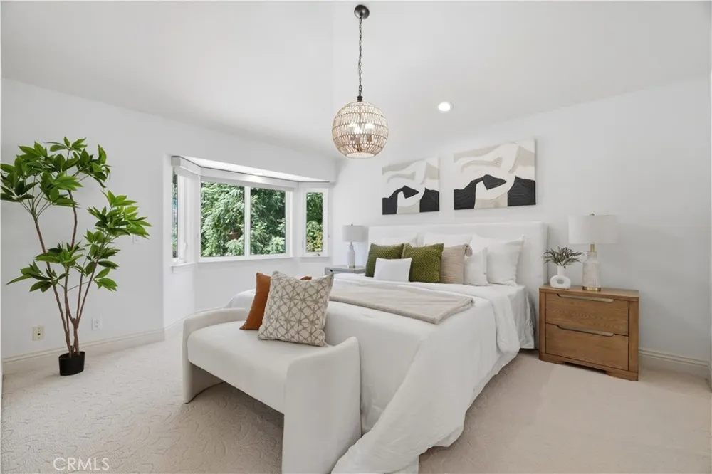 10935 Miramonte Cupertino, CA 95014