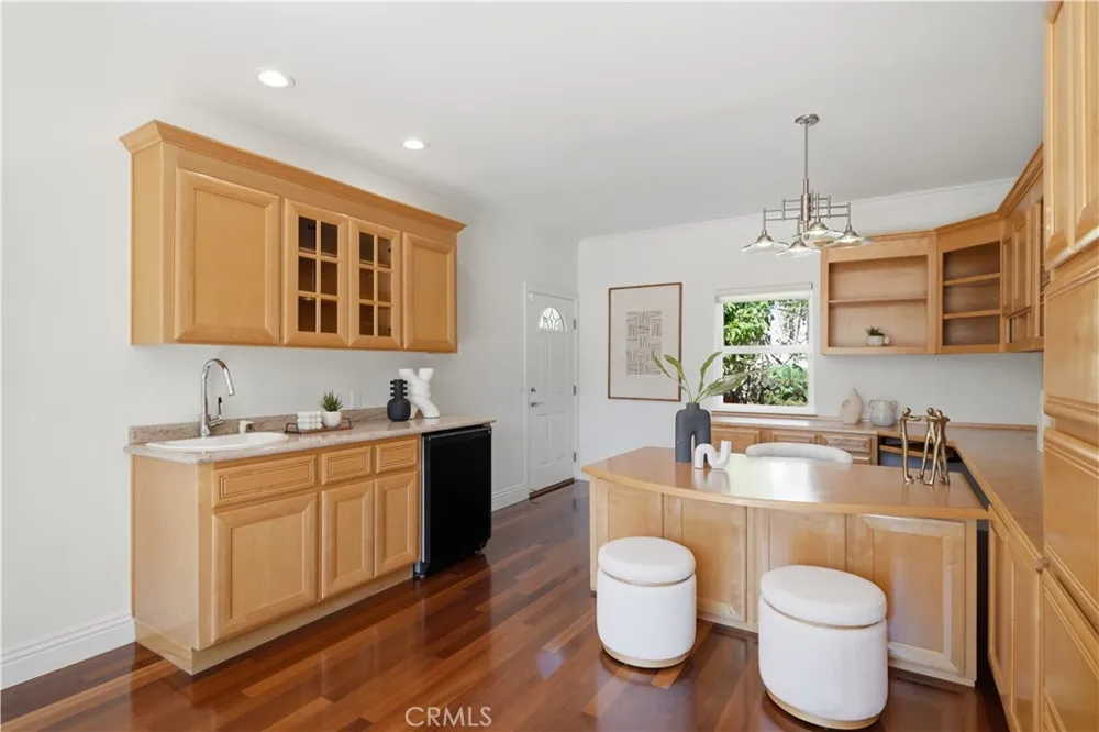 10935 Miramonte Cupertino, CA 95014