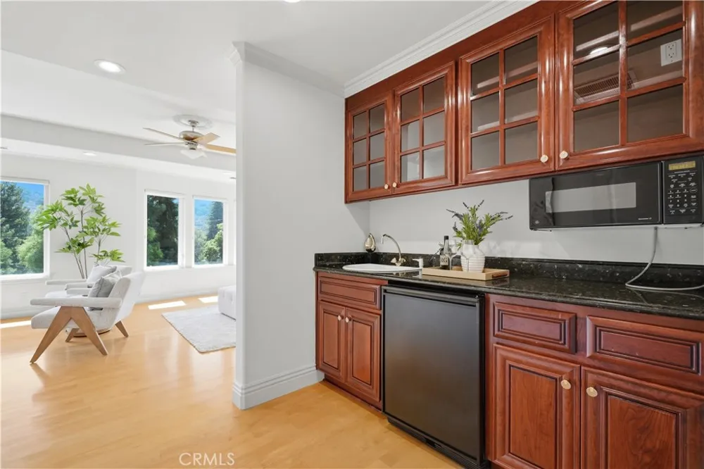 10935 Miramonte Cupertino, CA 95014