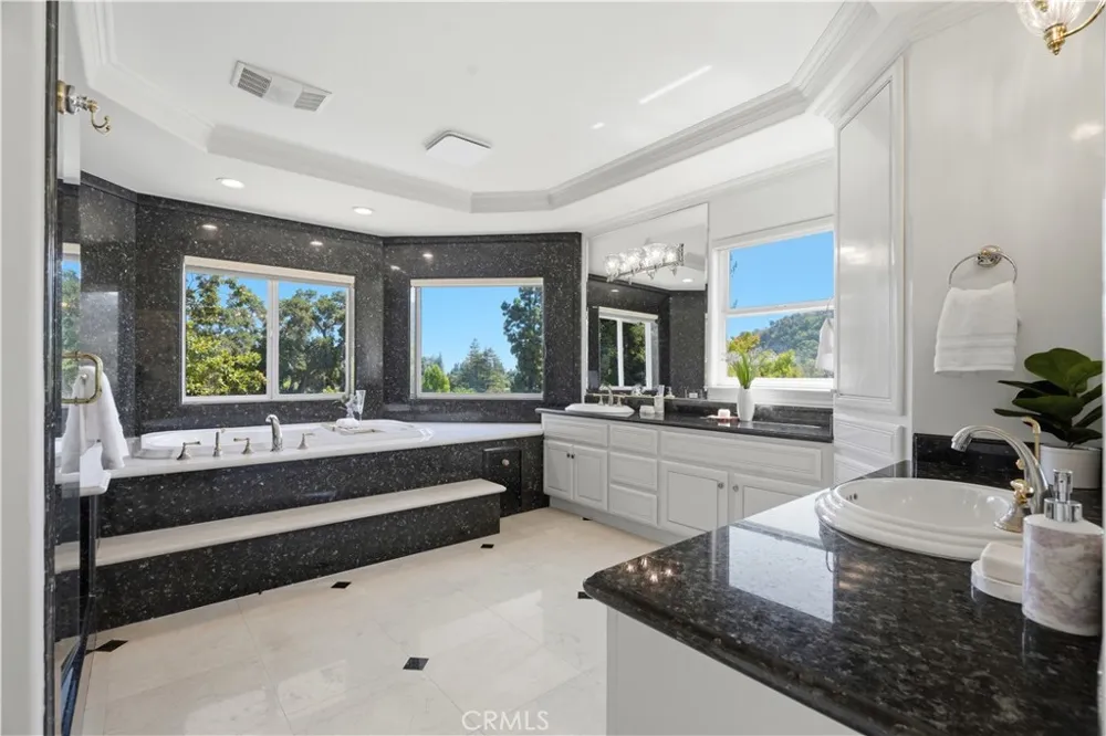 10935 Miramonte Cupertino, CA 95014