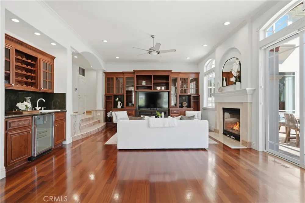 10935 Miramonte Cupertino, CA 95014