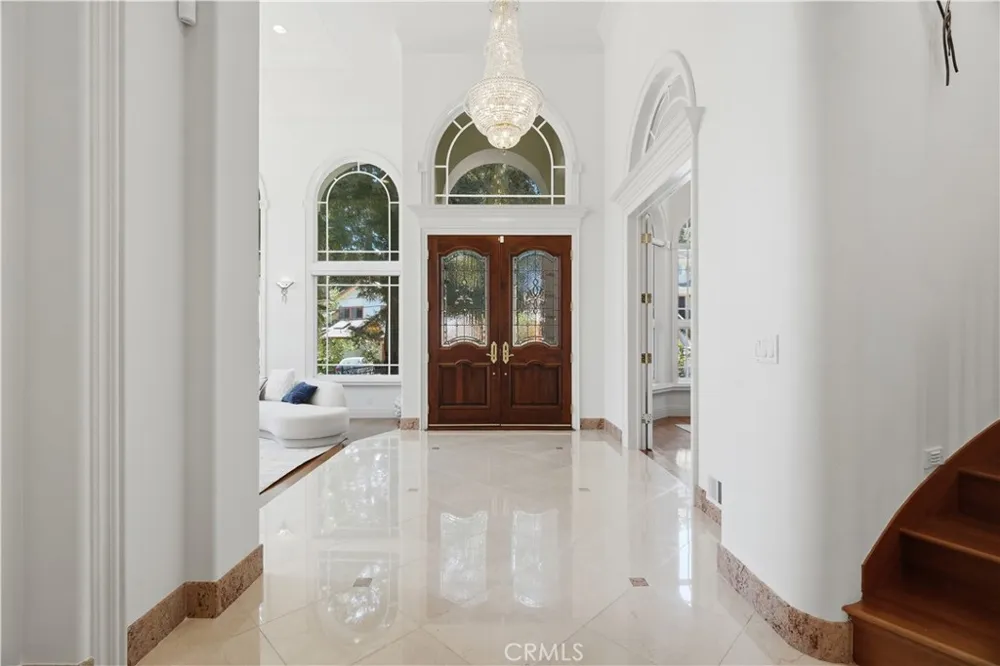 10935 Miramonte Cupertino, CA 95014