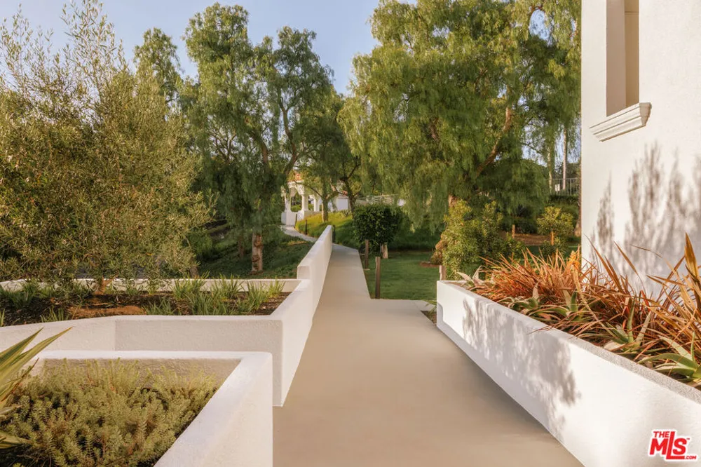 6489 Cavalleri Road #211 Malibu, CA 90265