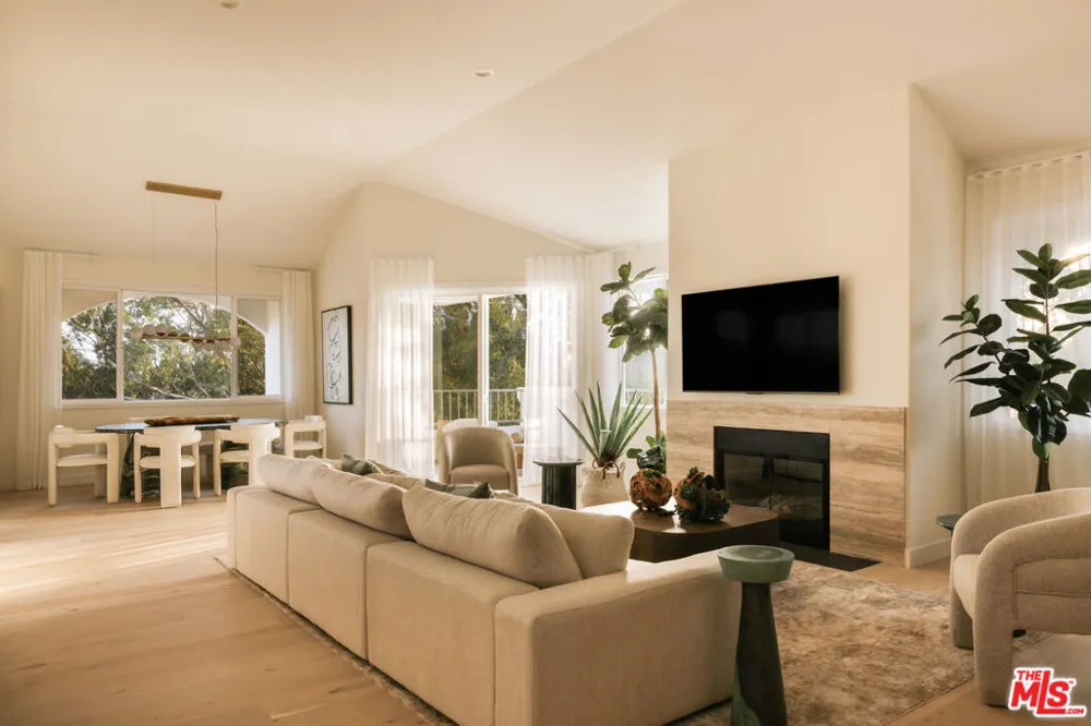 6489 Cavalleri Road #211 Malibu, CA 90265