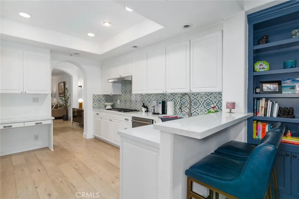 11740 W Sunset Boulevard #14 Los Angeles, CA 90049
