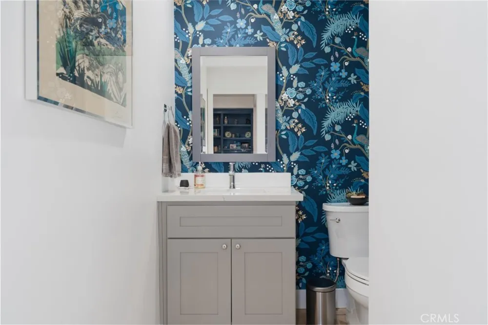 11740 W Sunset Boulevard #14 Los Angeles, CA 90049