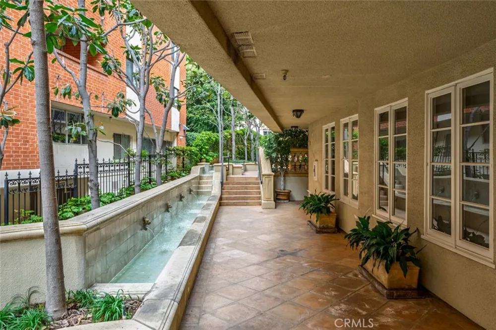 11740 W Sunset Boulevard #14 Los Angeles, CA 90049