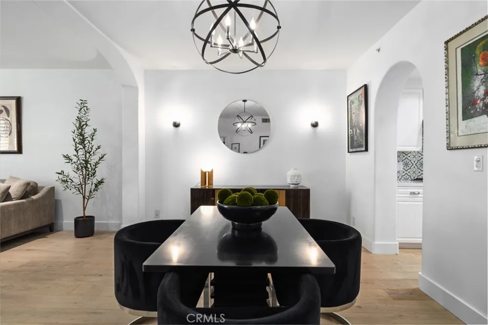 11740 W Sunset Boulevard #14 Los Angeles, CA 90049