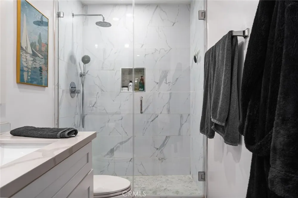 11740 W Sunset Boulevard #14 Los Angeles, CA 90049