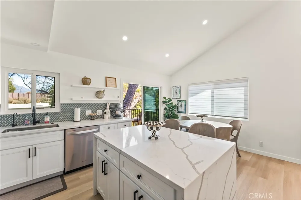 9620 Alene Tujunga, CA 91042