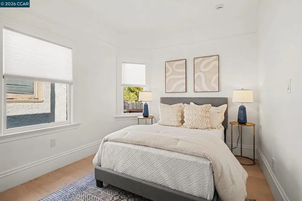 4959 Desmond St. Oakland, CA 94618