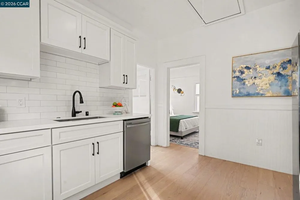 4959 Desmond St. Oakland, CA 94618