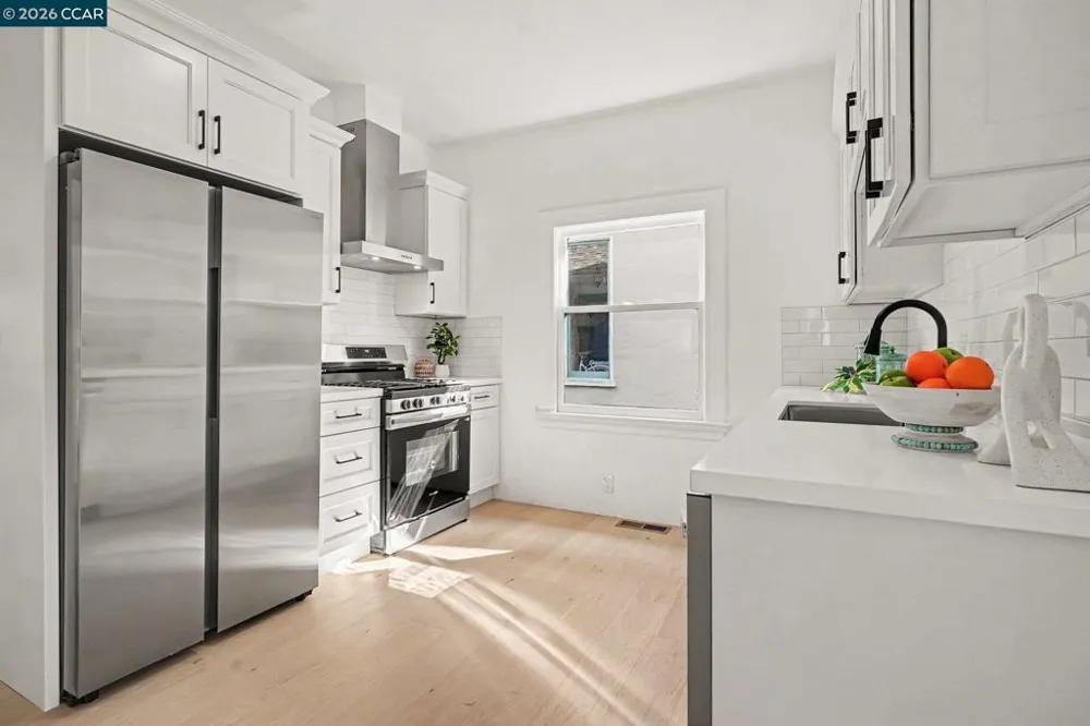 4959 Desmond St. Oakland, CA 94618