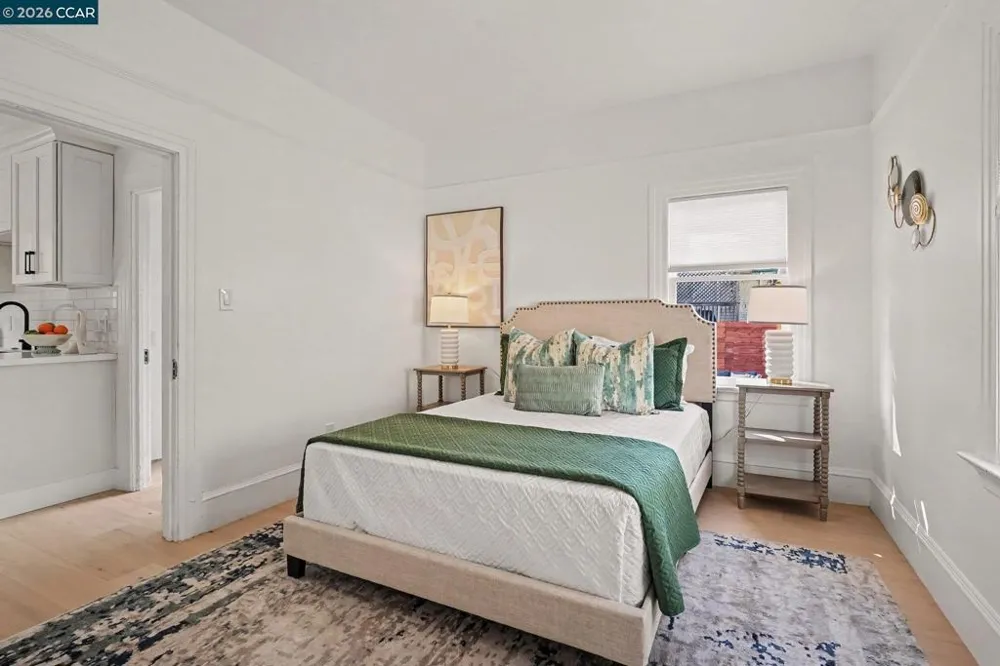 4959 Desmond St. Oakland, CA 94618