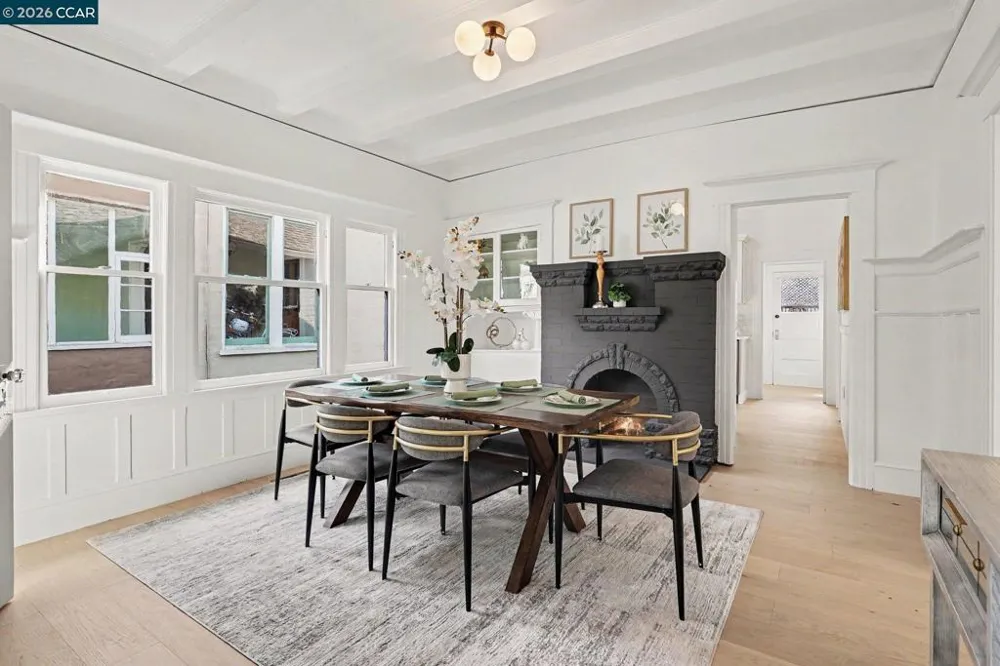 4959 Desmond St. Oakland, CA 94618