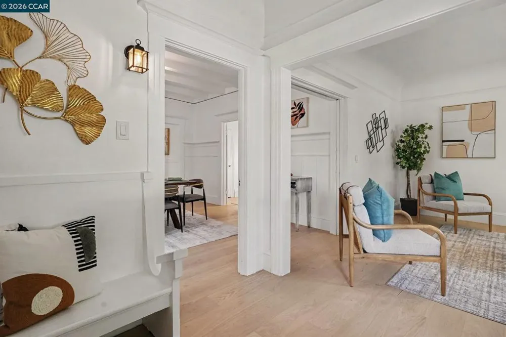 4959 Desmond St. Oakland, CA 94618