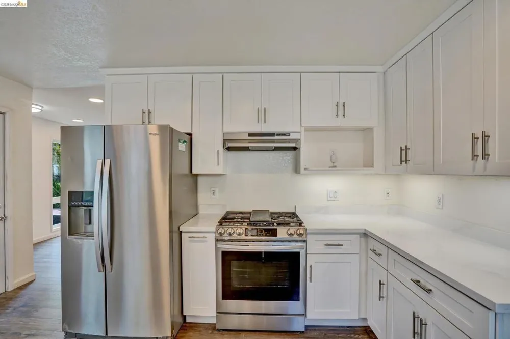 207 Bergedo Dr. Oakland, CA 94603