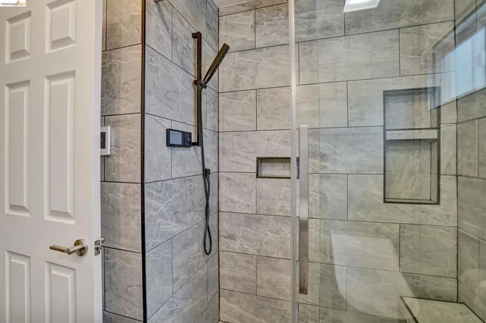 207 Bergedo Dr. Oakland, CA 94603