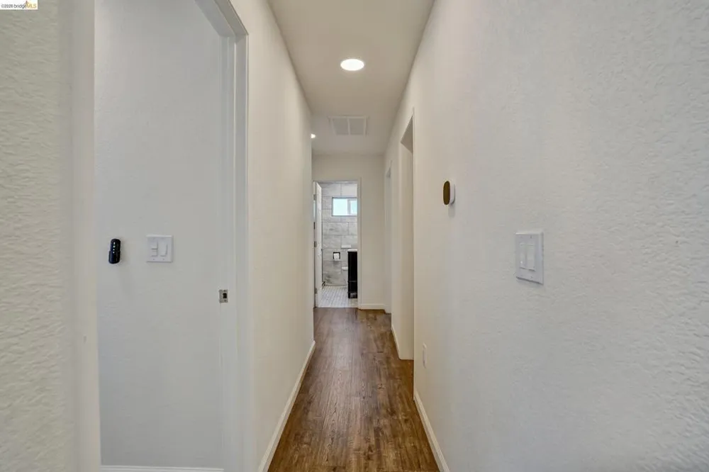 207 Bergedo Dr. Oakland, CA 94603