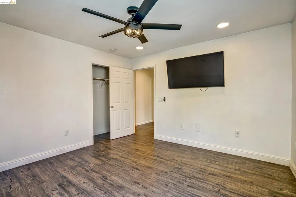 207 Bergedo Dr. Oakland, CA 94603