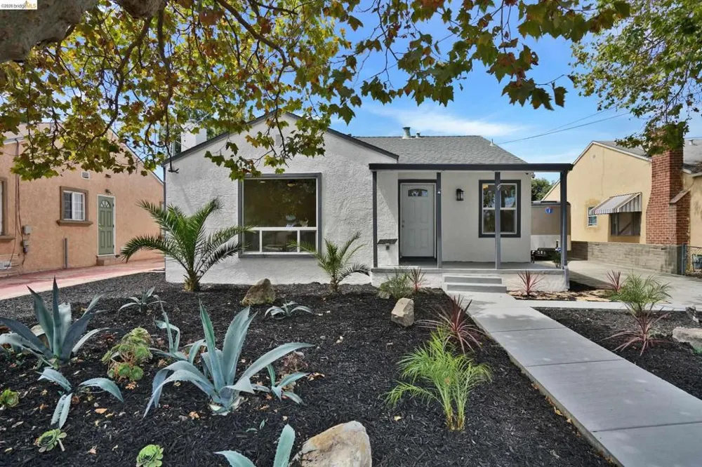 207 Bergedo Dr. Oakland, CA 94603