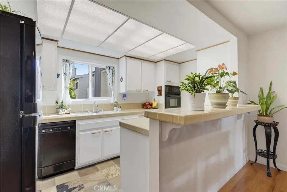 1404 Stanford Avenue Redondo Beach, CA 90278