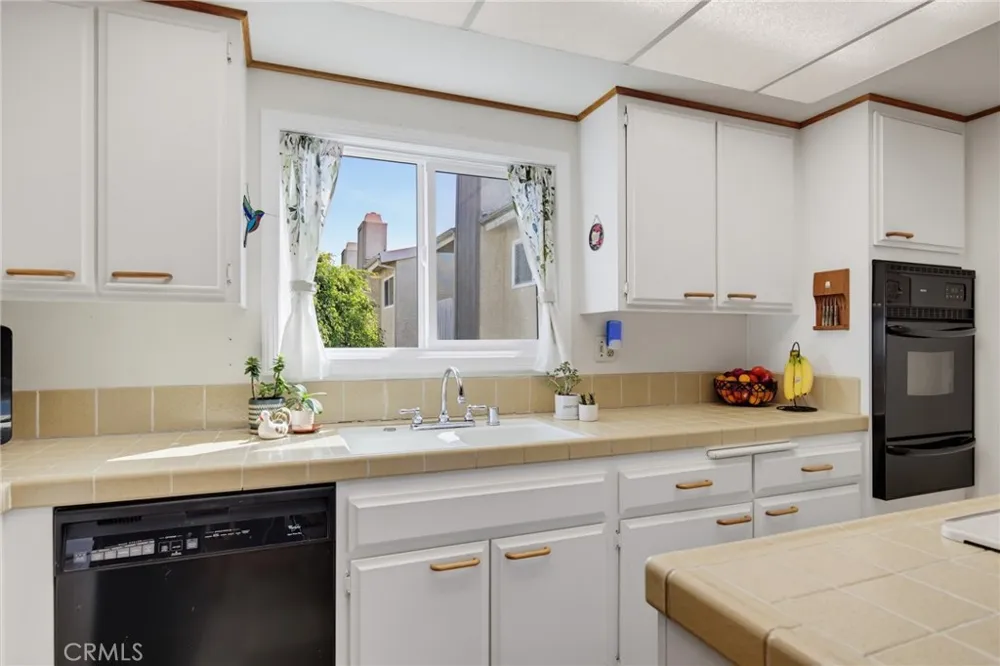 1404 Stanford Avenue Redondo Beach, CA 90278